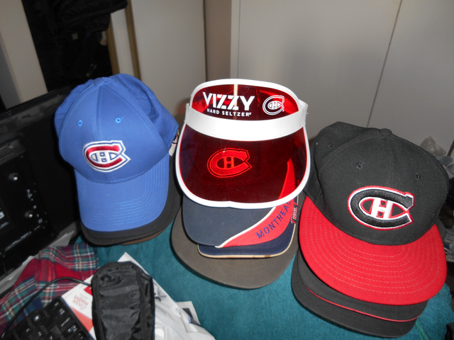 Habs Canadiens hats gloves, jerseys trade4 phone12 in Men's in Ottawa - Image 10