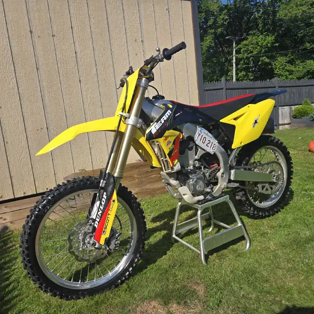 2014 suzuki rmz 450 motocross bike in Dirt Bikes & Motocross in Saint John - Image 5