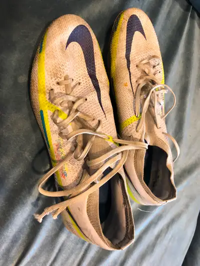 Nike Soccer Cleats, Men's Size 8.5, View more