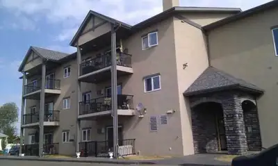 2 Bedroom Fully Furnished Condo in Vegreville