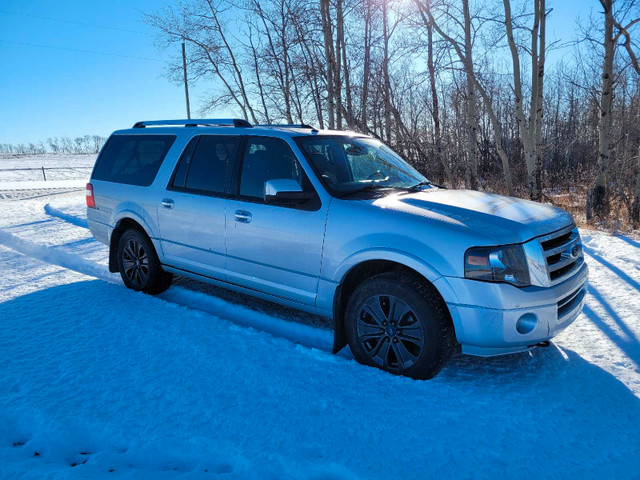 2012 Expedition  in Cars & Trucks in Grande Prairie - Image 2