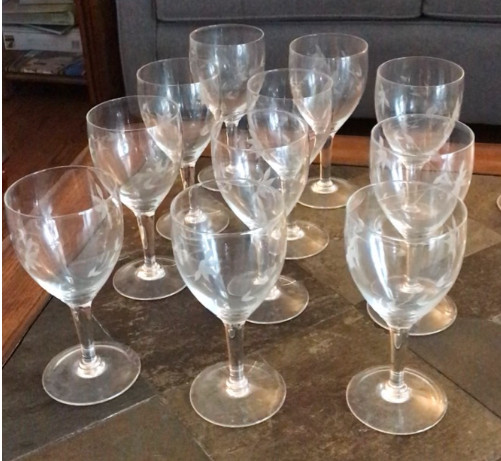 11 Vintage Patterned Crystal Wine Glasses in Kitchen & Dining Wares in Oakville / Halton Region