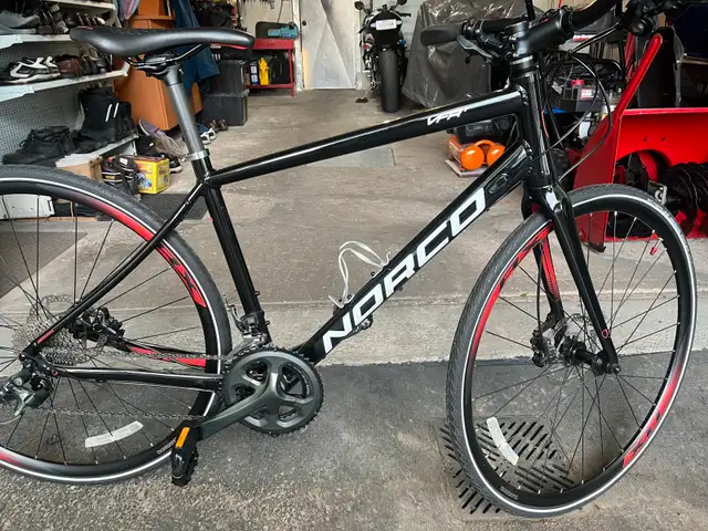 NORCO VFR1 IMPECCABLE in Cruiser, Commuter & Hybrid in City of Montréal - Image 4