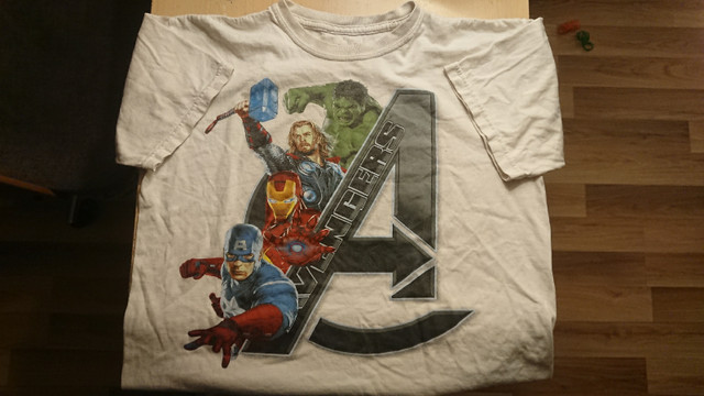 OBO Genuine Marvel Avengers 2012 Movie Tshirt XL 100% cotton in Arts & Collectibles in Thunder Bay