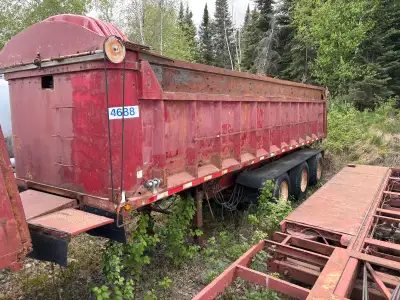 2x 1989 arnes sliding axle end dumps. Located in red Lake Ontario 7500 obo