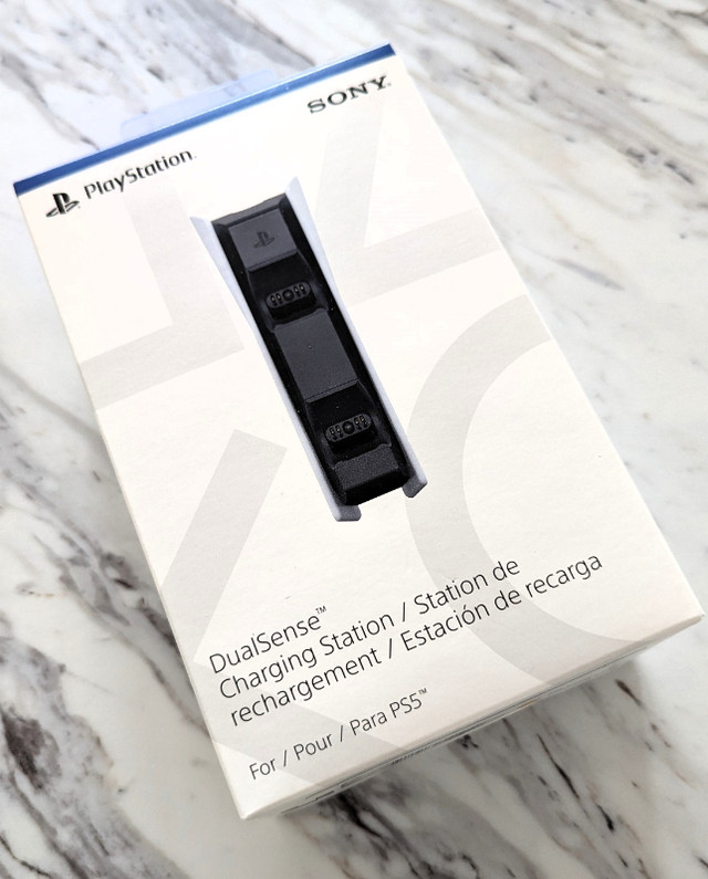 SONY PS5 CONTROLLER CHARGER - Brand New & Unused in Sony Playstation 5 in City of Toronto