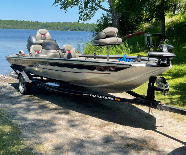 Bass tracker boat  in Powerboats & Motorboats in Kingston