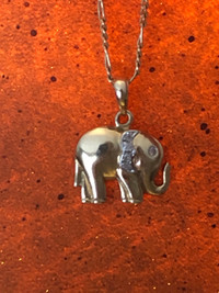 10k gold elephant 18” necklace