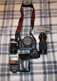 Make a reasonable offer!!! Vintage 35mm Canon camera kit