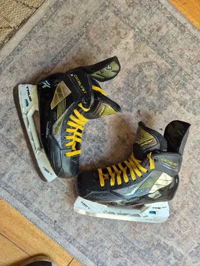 True catalyst 7 size 6.5r hockey skates, View more