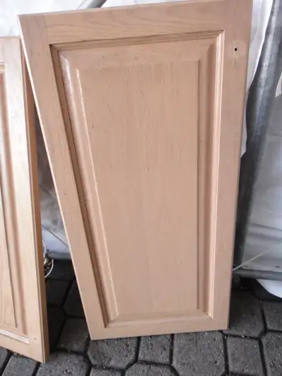 une porte de cuisine  15 po x 30 po, View more
