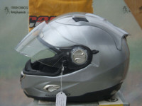 BRAND NEW CANAM FULL FACE HELMET-SILVER