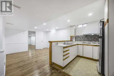 2-Bedroom Basement Apartment – South Pickering (Rosebank)