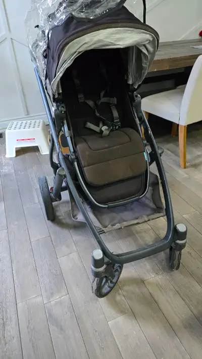 Uppababy Vista Stroller & Bassinet, View more