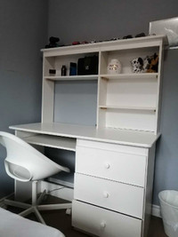 Bedroom desk + chair 