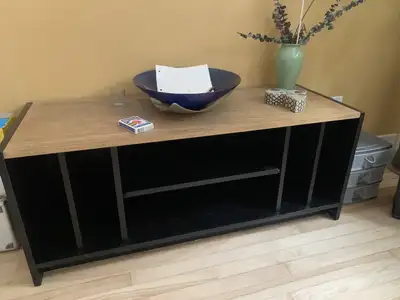 THIS UNIT HAS BEEN COMPLETELY REFURBISHED.... THE TOP HAS BEEN SANDED TO REMOVE THE BLACK PAINT AND...