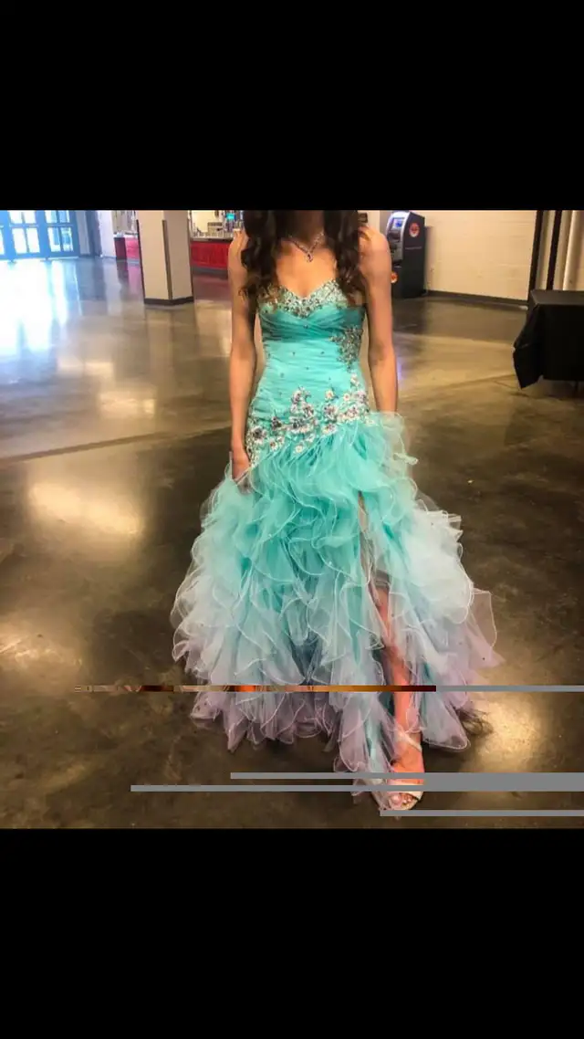 Ombré grad dress with leg slit in Women's - Dresses & Skirts in Medicine Hat - Image 4