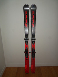 Ski alpin nordica 150 cm Ski neuf dans l'emballage