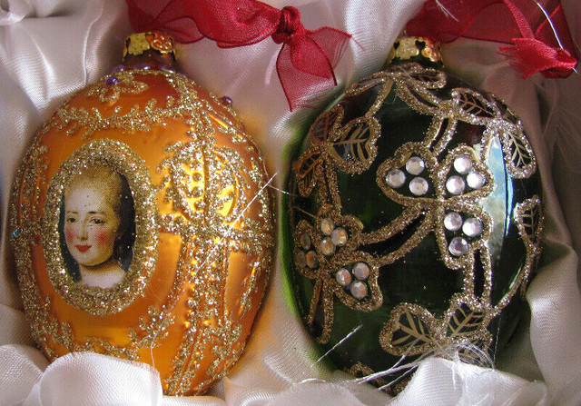 Joan Rivers Classic Christmas Egg Ornament Sets 2007 & 2008 in Arts & Collectibles in Saint John - Image 4
