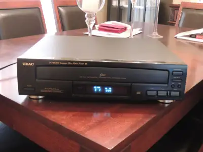 Teac PD-D1200 1-Bit Compact 5-Disc Multi-Player-, View more