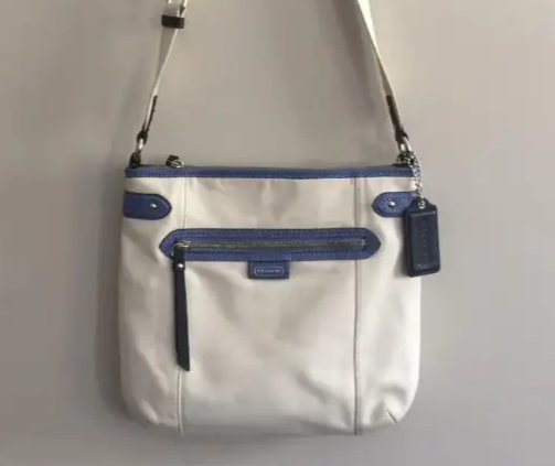 Vintage Coach Super Soft Leather crossbody shoulder Bag in Women's - Bags & Wallets in Markham / York Region - Image 3