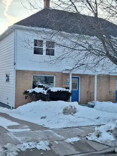 Recently renovated 2 Bedroom apartment in a beautiful Halifax Neighborhood, available for May First....