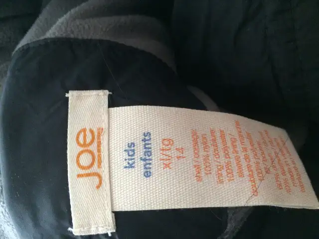 Kids Black winter jacket $9 bucks in Kids & Youth in Strathcona County - Image 2