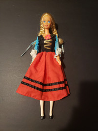 German Barbie - Doll Of The World Collection  1994