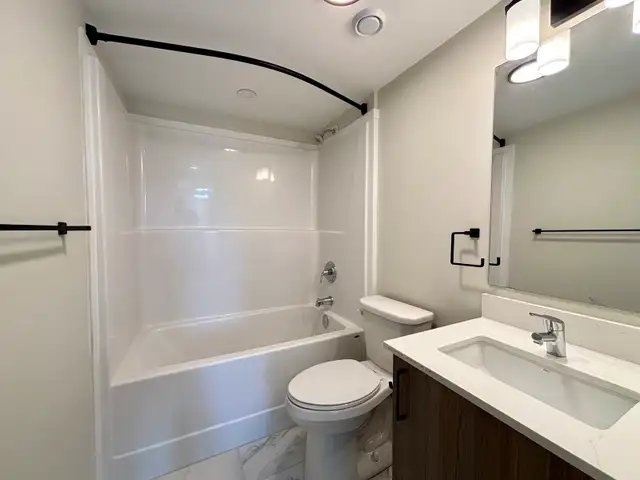 1 bed 1 bath apartment in Long Term Rentals in Bedford - Image 8