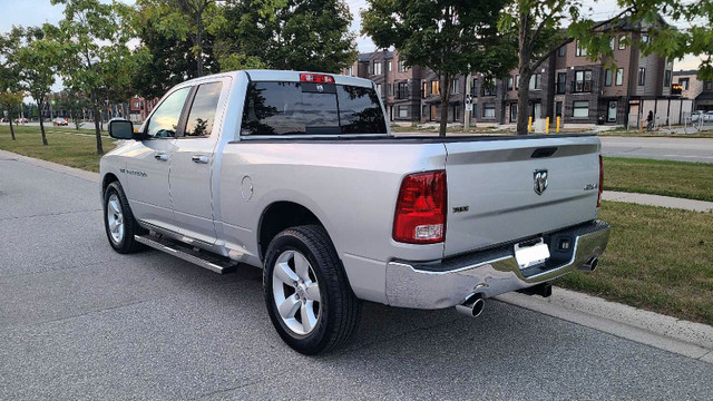 2011 RAM 1500/Quad Cab/4x4 in Cars & Trucks in Barrie - Image 2