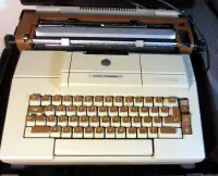 Vintage Smith Corona Model QD 01220 electric Typewriter