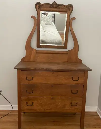 MEUBLE ANTIQUE DE CHAMBRE, DE BOUDOIR, D'ENTRÉE, ETC., View more