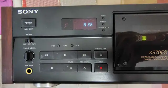 Sony TC-K970ES 3 Head Cassette Deck in Stereo Systems & Home Theatre in Calgary - Image 3