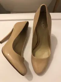 Aldo 4" patent taupe pumps $15, size 6 1/2, used