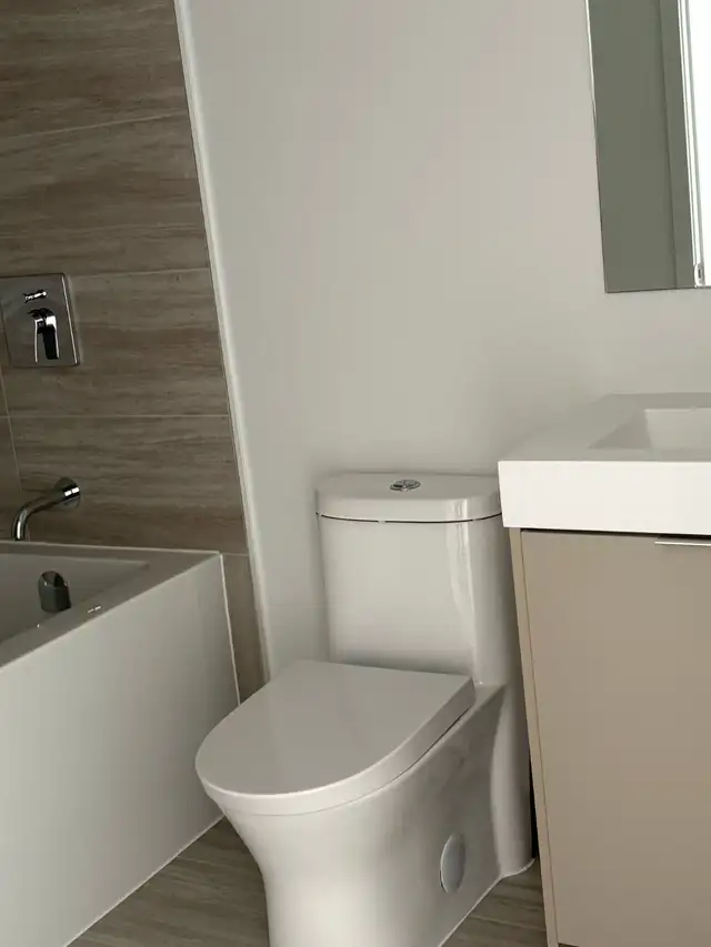 1-Bedroom+Den for rent. in Long Term Rentals in Markham / York Region - Image 6