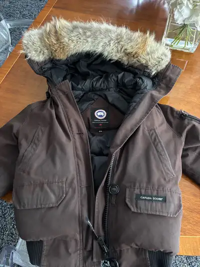 Canada goose winter jacket xs, View more