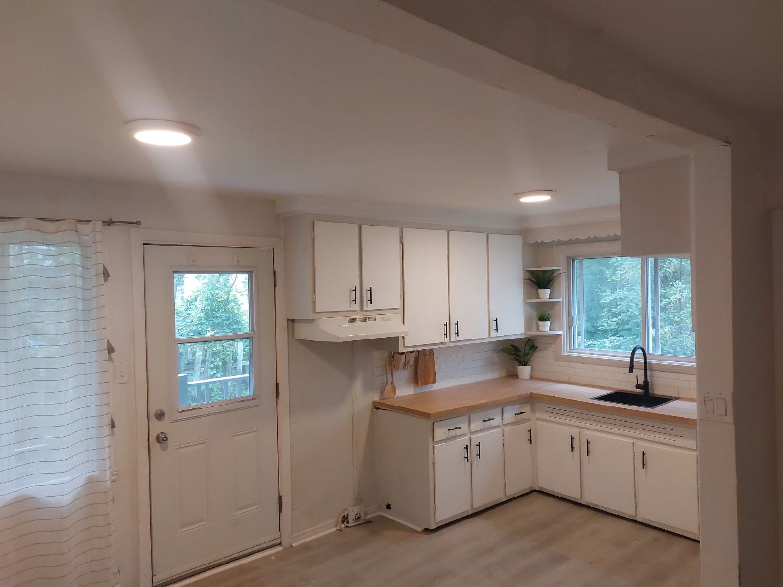 Villeray- 4 1/2, 2 chambres, rez-de chaussé, cour — photo 2