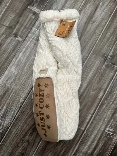 Just Cozy Women’s Sock/Slippers Brand New, View more