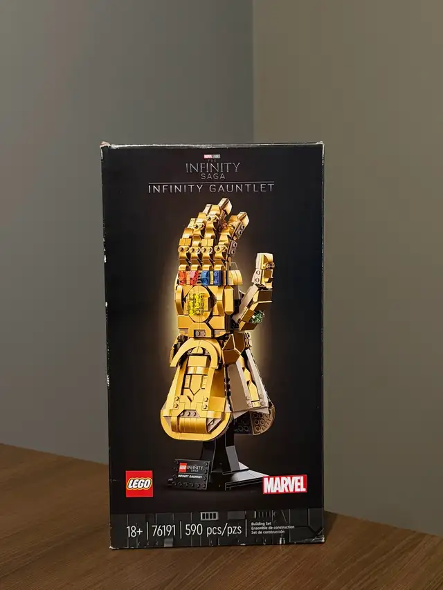 LEGO Marvel Infinity Gauntlet Set 76191 in Toys & Games in City of Montréal - Image 2