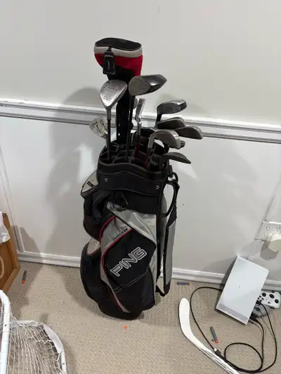 men’s right handed golf clubs and bag , View more