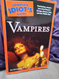THE  COMLETE IDIOT'S GUIDE TO VAMPIRES