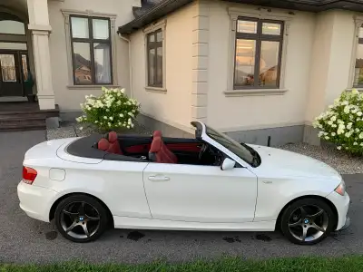 Beautiful and rare colour combination. Fully loaded, Automatic. Mature owner, all original. Safetied...