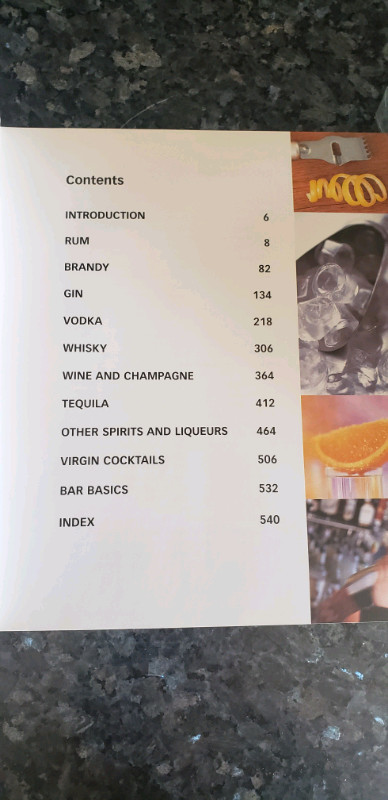 500 cocktail recipes BOOK hardcover  dans Essais et biographies  à Laval/Rive Nord - Image 2