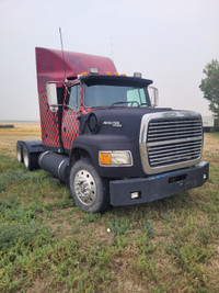 1995 Ford 9000 For Sale
