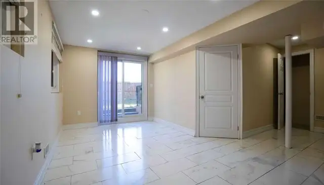 Spacious 1 Bed Basement Apartment Near FALLS, Ensuite Laundry