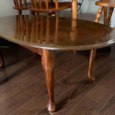Nice, solid coffee table in excellent condition! Only selling because we were gifted a new one & wou...