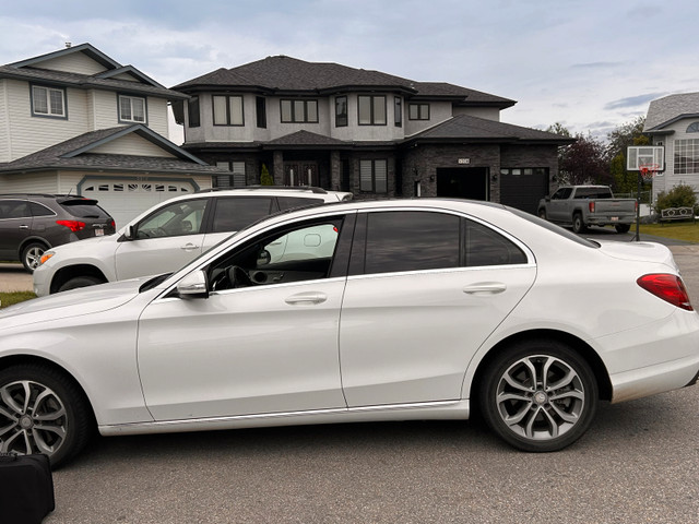 MERCEDES BENZ C300 2015 in Cars & Trucks in Edmonton - Image 4