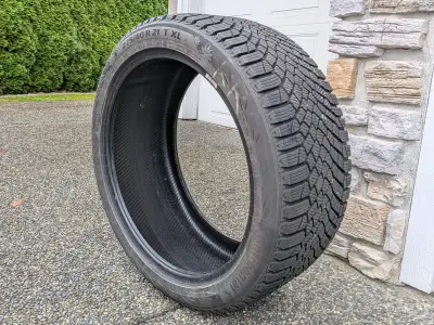 I am selling a set of 4 tires. (Continental IceContact XTRM-275/40 R21 107 T) These have been used f...