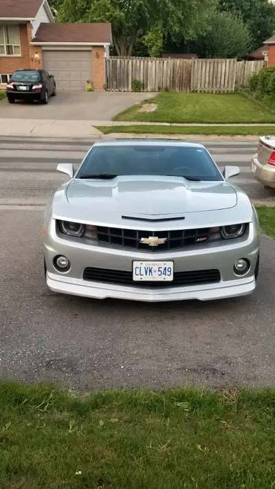 Selling my 2011 Camaro SS. Full list of aftermarket add-ins below. Roughly 124,000 km Full length BB...
