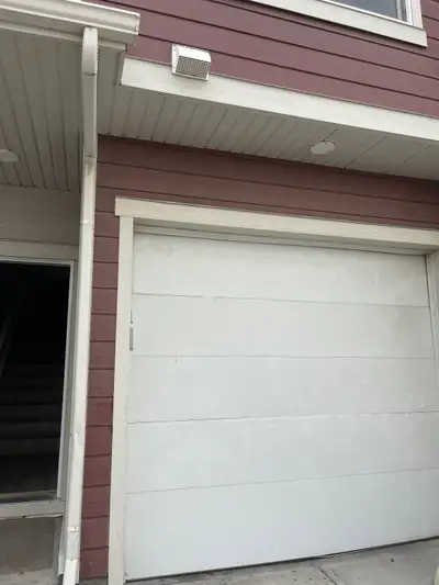 TOWNHOUSE FOR RENT 3 bed, 3 bath including Dual Master En-Suite, double car garage. Walking distance...